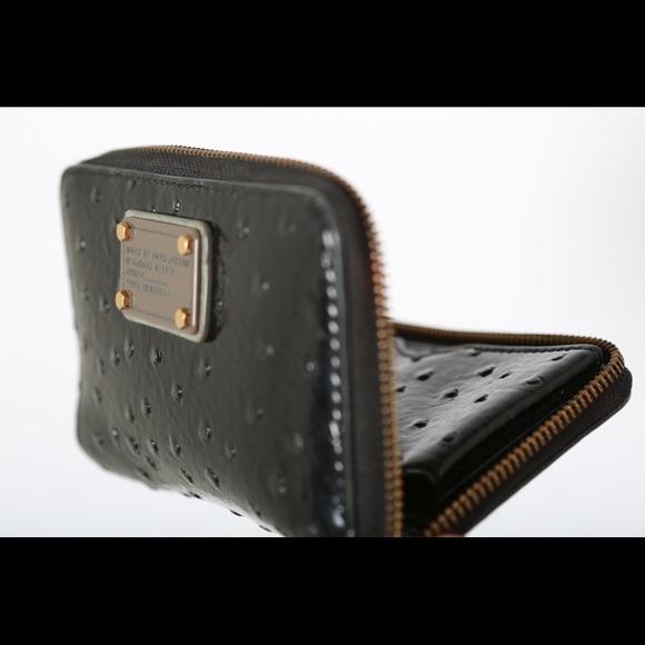 Marc Jacobs wristlet - Picture 9 of 9